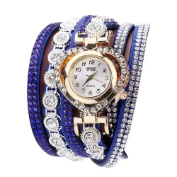 Luxuriöses mehrschichtiges Kristallarmband - mit einer Uhr