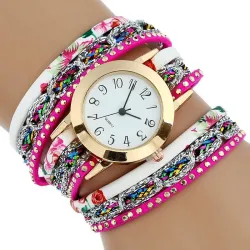 Mehrschichtiges Blumenarmband - mit einer runden Quarzuhr