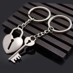 llaveroCouple keychain - key / heart shaped lock - 2 pieces