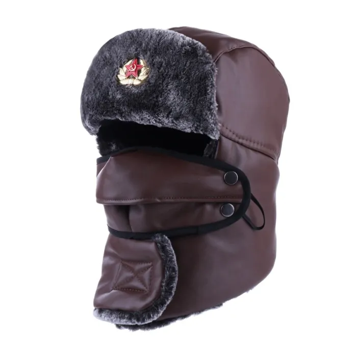 Warme Winter-Ledermütze - mit Hals- / Gesichtsbedeckung / Ohrenklappen - russisches / sowjetisches Abzeichen