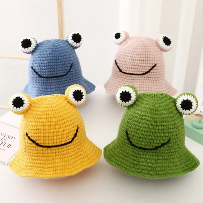 Warme gebreide muts - emmerstijl - met paddenogenPetjes & mutsjes