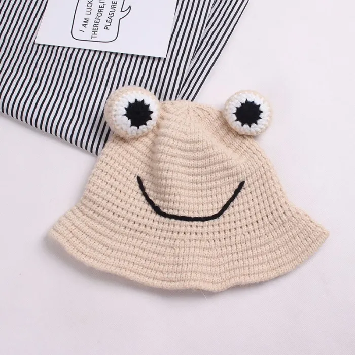 Warme Strickmütze - Bucket-Style - mit Krötenaugen