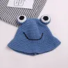 Warme Strickmütze - Bucket-Style - mit Krötenaugen