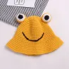 Warme Strickmütze - Bucket-Style - mit Krötenaugen