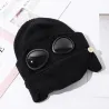 Warme Winterstrickmütze - mit Brille - Ohren-/Mundschutz