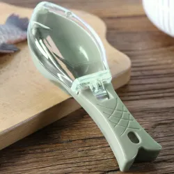 Fischreinigung - Schuppenwerkzeug abkratzen