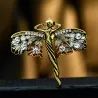 Tanzende Frau mit Kristallflügeln - elegante Brosche