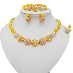 Luxuriöses Schmuckset - Halskette / Armband / Ohrringe / Ring - 24 Karat vergoldet