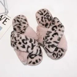Soft plush slippers - crossed stripes - leopard print