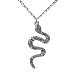 Elegante collana con pendente serpente