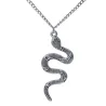 Collier élégant avec un pendentif serpent