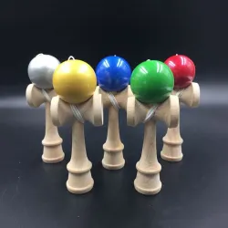 Træ Kendama legetøj - jongleringsbold - afstressning / pædagogisk legetøj - til voksne / børn - 12 cm