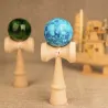 Kendama treleker - fargerik sjongleringsball - stressavlastning / pedagogisk leke - for voksne / barn - 18 cm