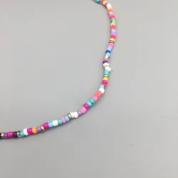 CollarCollar corto clásico - con cuentas de colores - hilo elástico