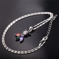 Collier élégant avec poisson en cristal coloré
