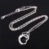 Colar elegante com pingente de coração duplo
