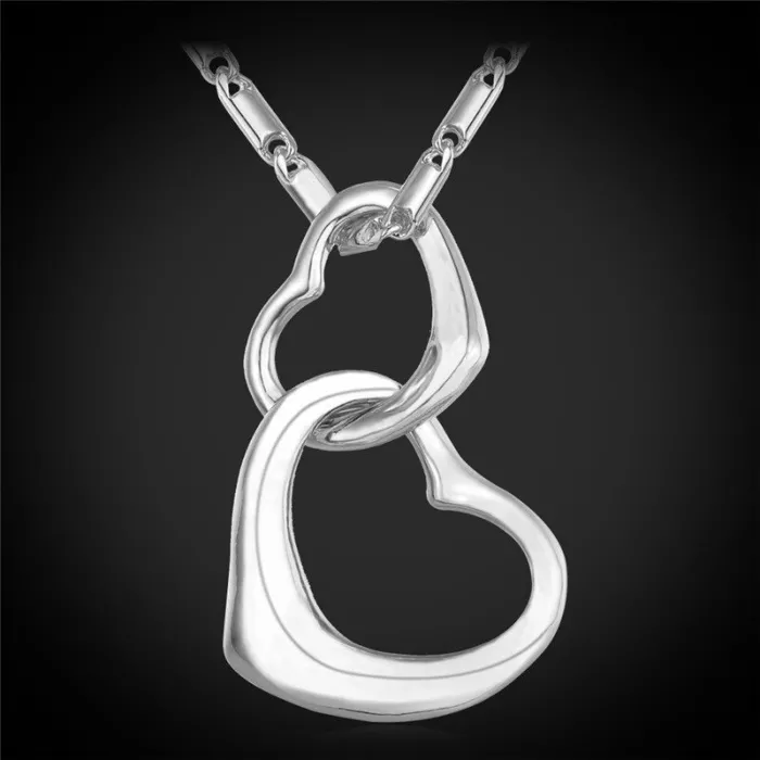 Collana alla moda con pendente doppio cuore
