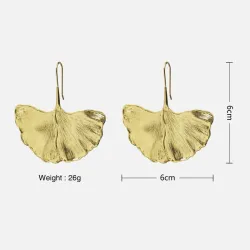 Leaves shaped gold earrings - metalEarrings