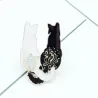Broche émail tendance - double chat blanc/noir - épingle