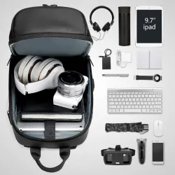 Trendig crossbody-väska - ryggsäck för 9,7" iPad - med USB-laddningsport - vattentät