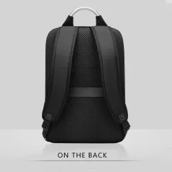 Elegant laptopryggsäck - extra tunn - vattentät - med USB-laddningsport