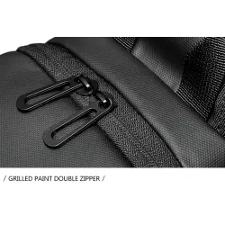 Fasjonabel crossbody-veske - ryggsekk for 9,7" iPad - med USB-ladeport - vanntett