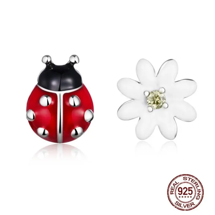 AretesPendientes con mariquita roja / margarita blanca - plata de ley 925