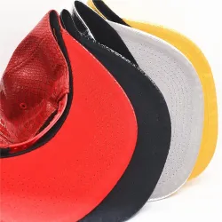 Baseballkeps - läder snapback - med metallblad - hip hop stil