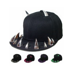 Modna czapka bejsbolówka - z nitami - w stylu Hip Hop / punk / rock