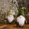 Strikket ansiktsløs grønn julenisse - julepynt