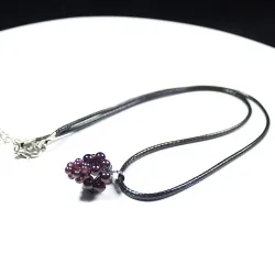 CollarCollar de cuerda - con colgante de cristal granate rojo vino