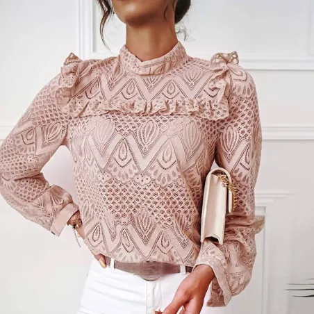 Elegant langærmet bluse - med flæser - hult blondebroderi