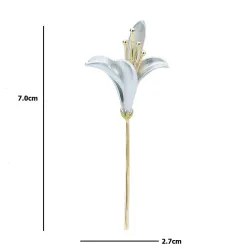 Elegant broche med liljeblomst