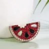 Elegant broche - med rød krystal vandmelon