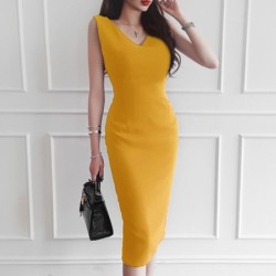 Elegante vestito giallo - con scollo a V / spacco sul retro / senza maniche