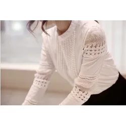Elegant langermet hvit bluse - uthult blonder