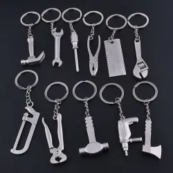 Chaveiro com ferramentas de metal - chave inglesa / martelo / serra / machado / chave inglesa / furadeira elétrica / tesoura
