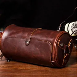 Bolsa de ombro moderna em couro - formato cilíndrico