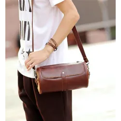 Borsa a tracolla trendy in pelle - forma cilindrica