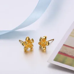 AretesAretes en forma de flor - chapados en oro