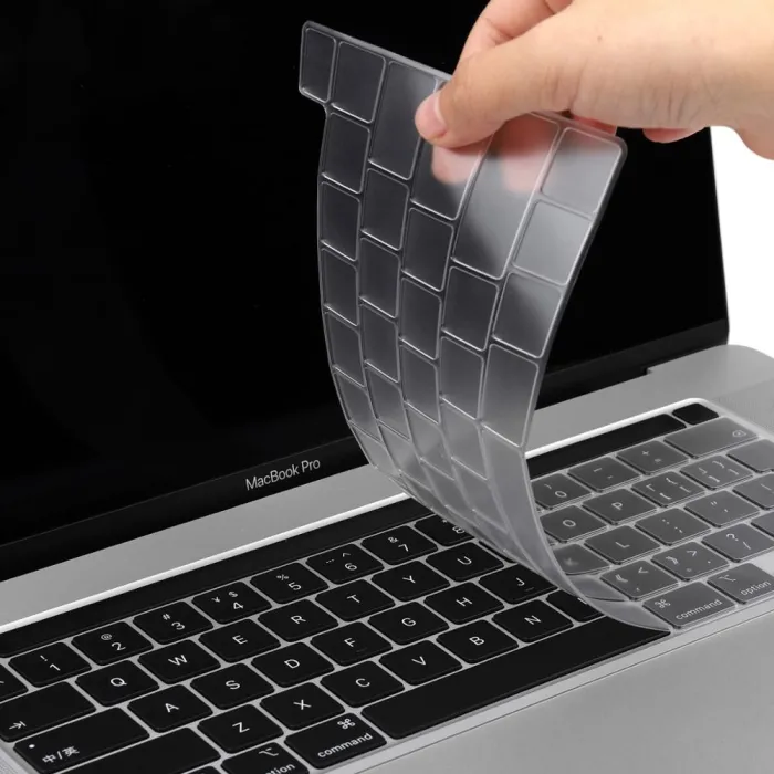 Skyddande tangentbordshölje - mjuk silikon - EU-layout - för Macbook Pro 13