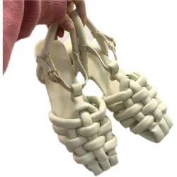 Modische flache Sandalen - mit Riemchen - Flechtmuster