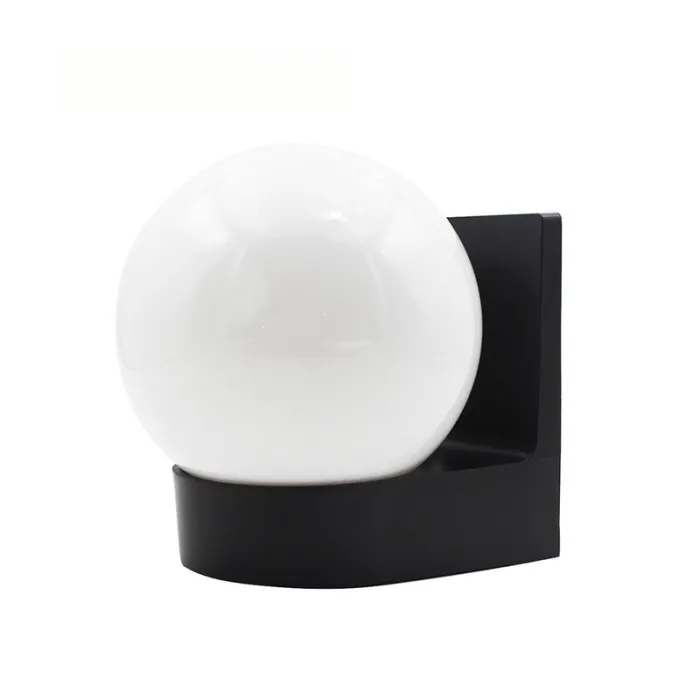Moderne kuleformet lampe - utendørs vegglampe