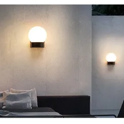 Moderne kuleformet lampe - utendørs vegglampe