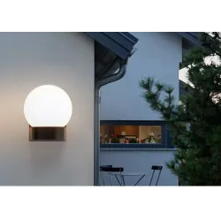 Moderne kuleformet lampe - utendørs vegglampe