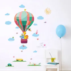 Dekorativa väggklistermärken - färgglada ballonger / moln / djur