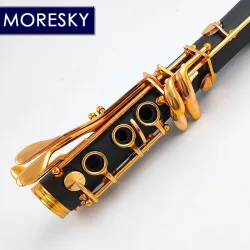 MORESKY - BB klarinett - 17 nycklar - med vass - guldlack - svart