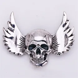 Broche style punk - tête de mort / ailes