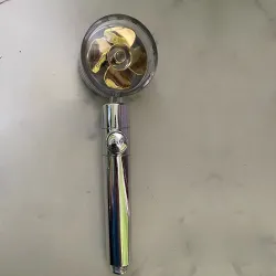Cabezal de duchaCabezal de ducha moderno - ahorro de agua - giratorio 360 - con un pequeño ventilador - filtro