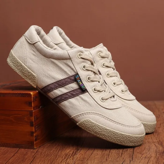 Klassiske herresko - sneakers i flat canvas - rund tå - snøring
